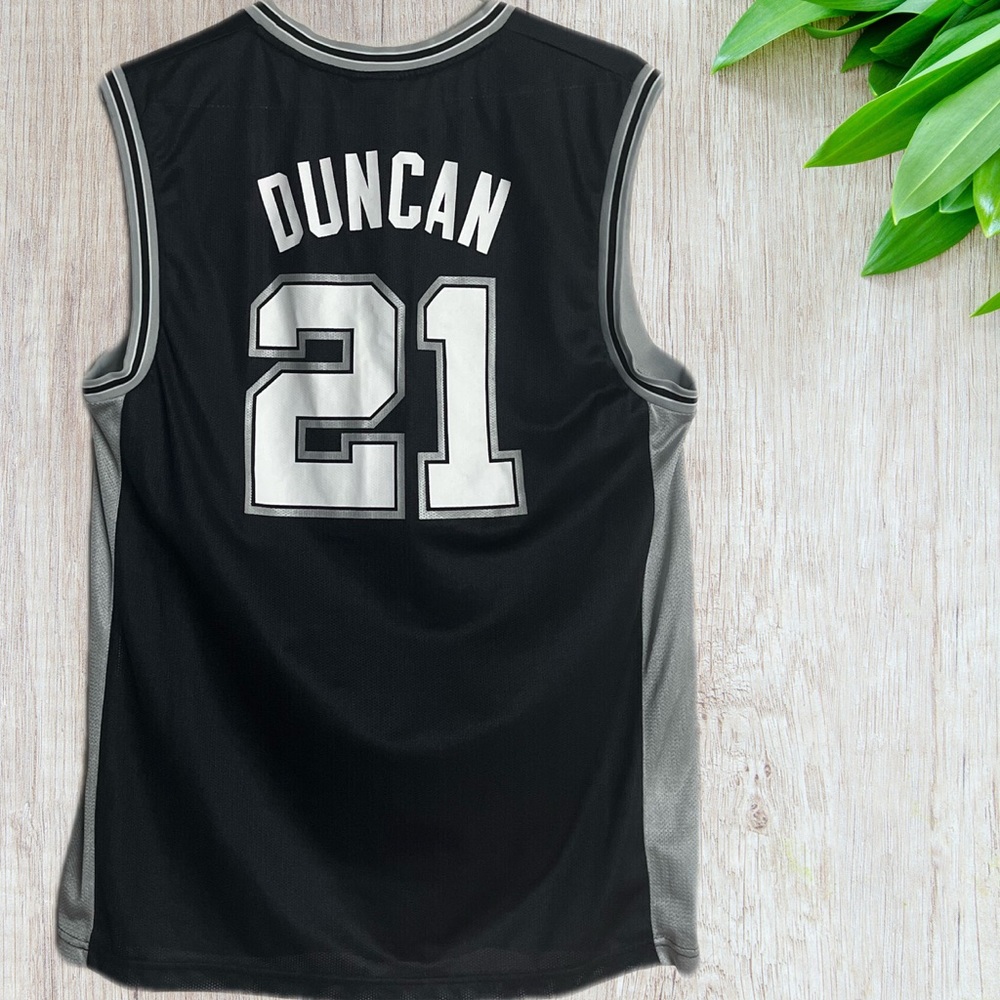Vintage NBA Tim Duncan “Big Fundamental” SanAntonio Spurs Mens Adidas Jersey